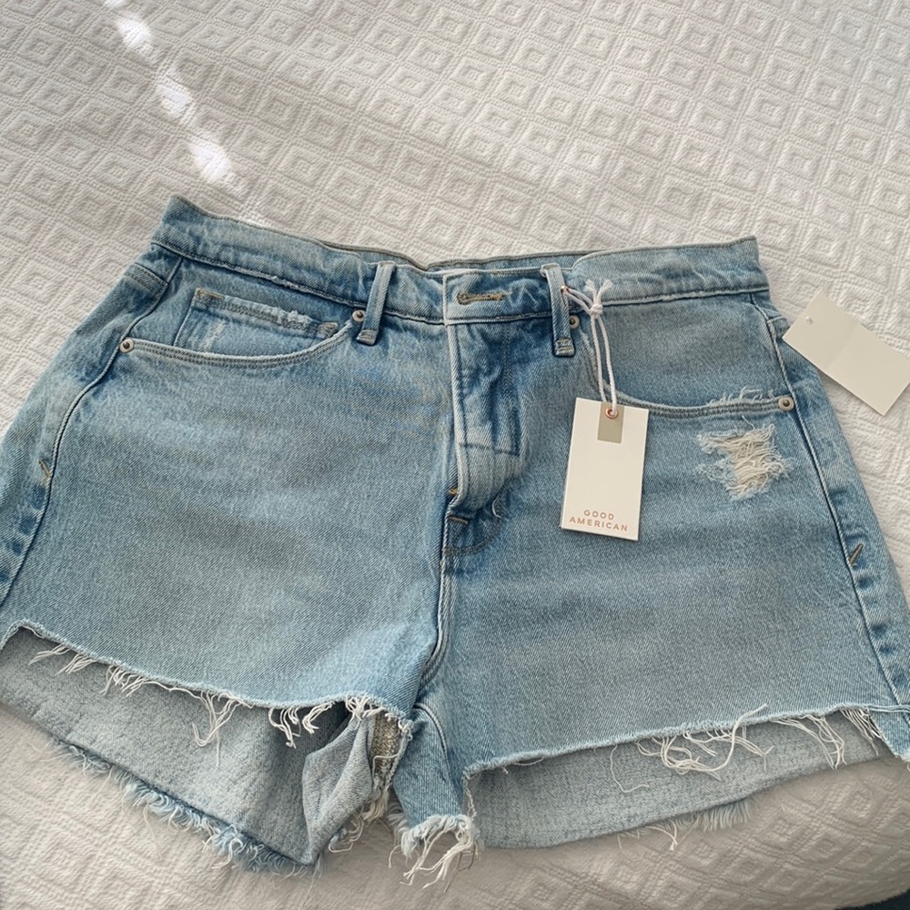 Good American Good ‘90s shorts-size 4/27